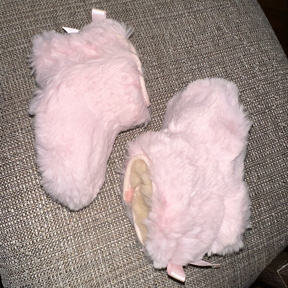 Kids Ugg boots size 2/3 - Picture 2 of 6